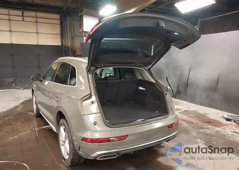 2023 Audi Q5 S Line Premium Plus z USA, uszkodzony, nr VIN WA1E2AFY7P2062474